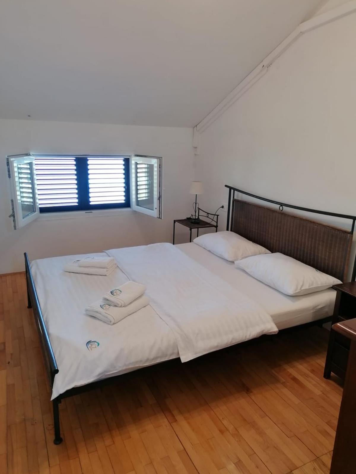 Apartments Villa Julia Trogir Luaran gambar
