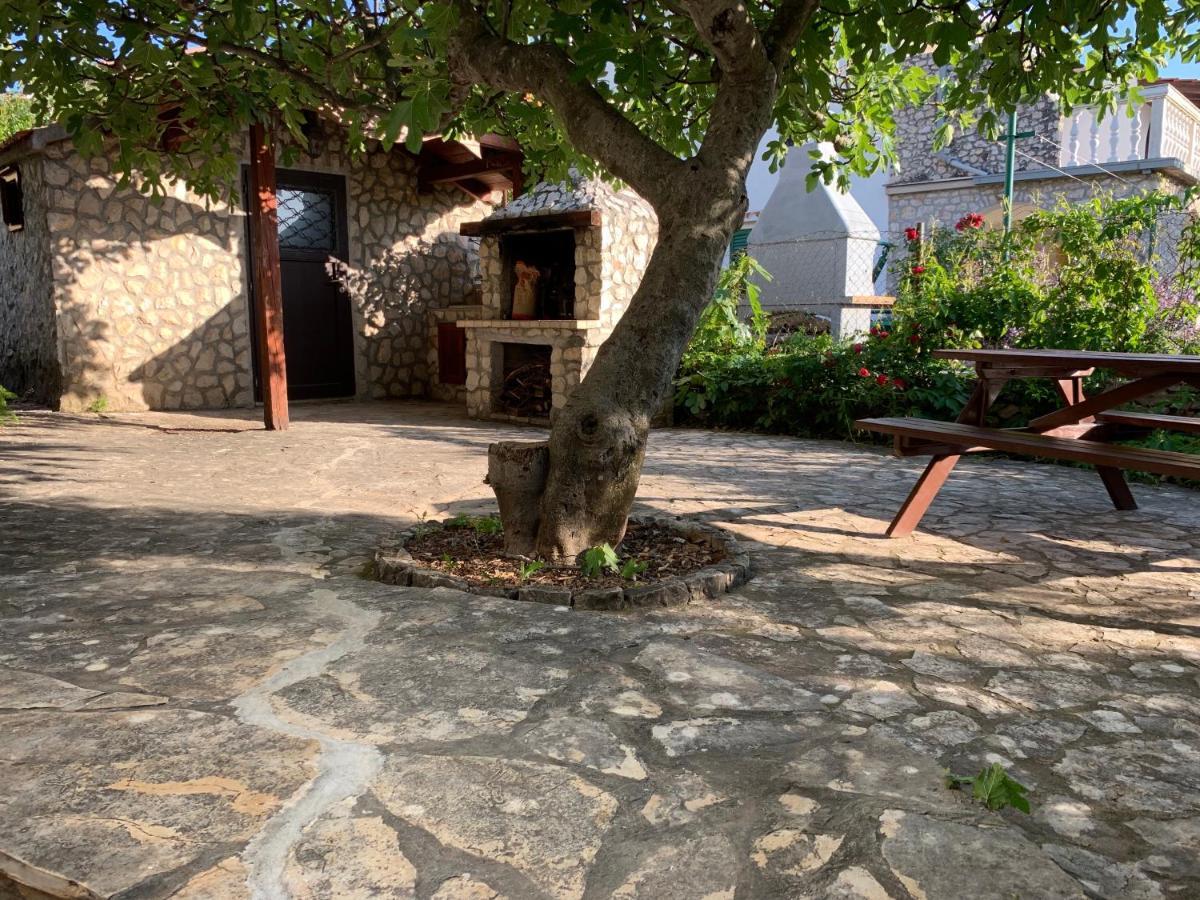 Apartments Villa Julia Trogir Luaran gambar
